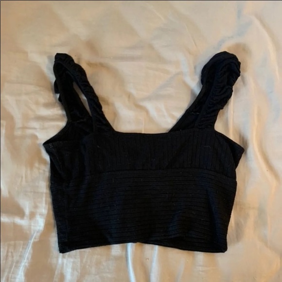 crop top - Picture 2 of 3